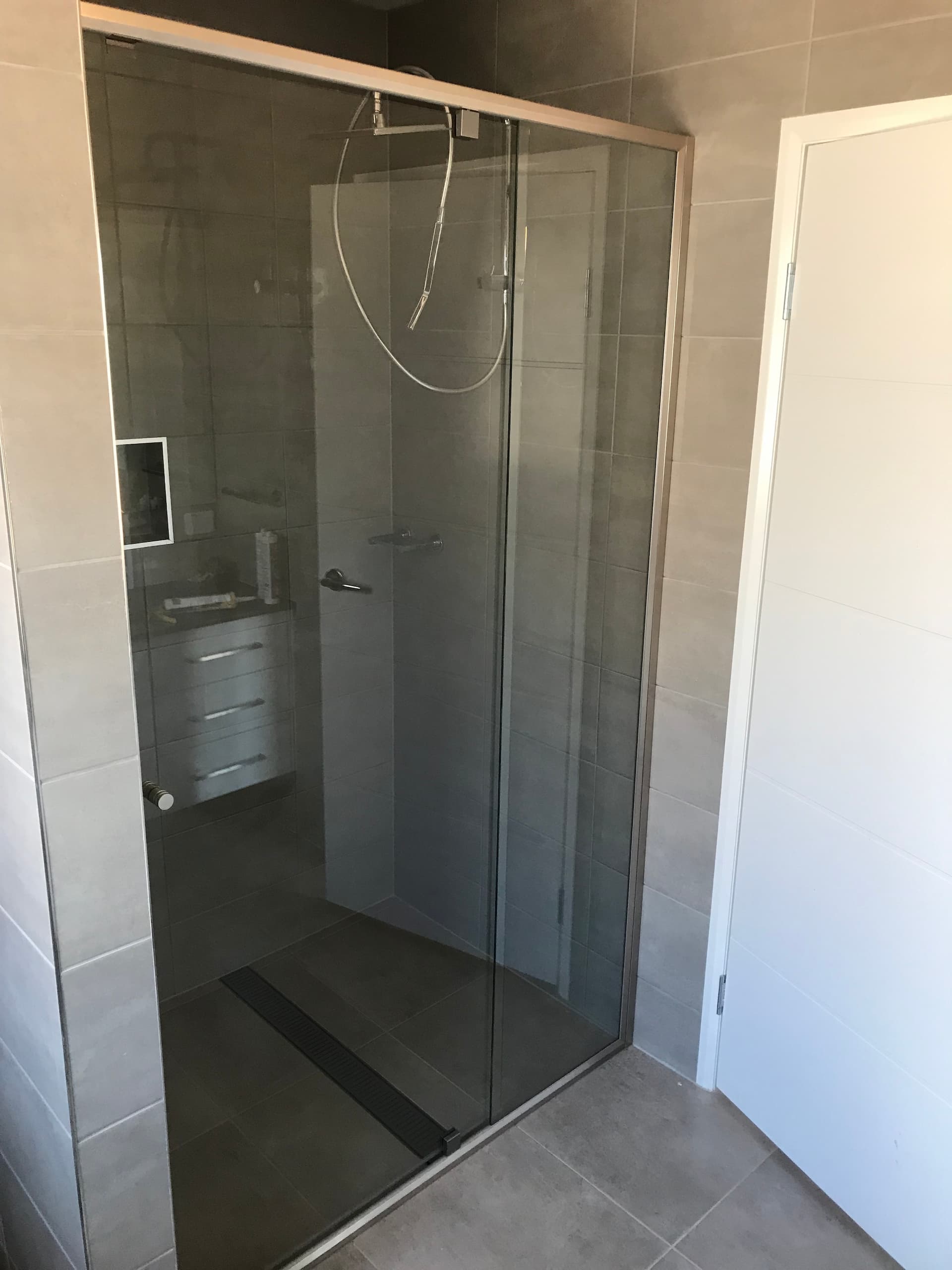 Shower Screens Toowoomba Darling Downs Glass & Security