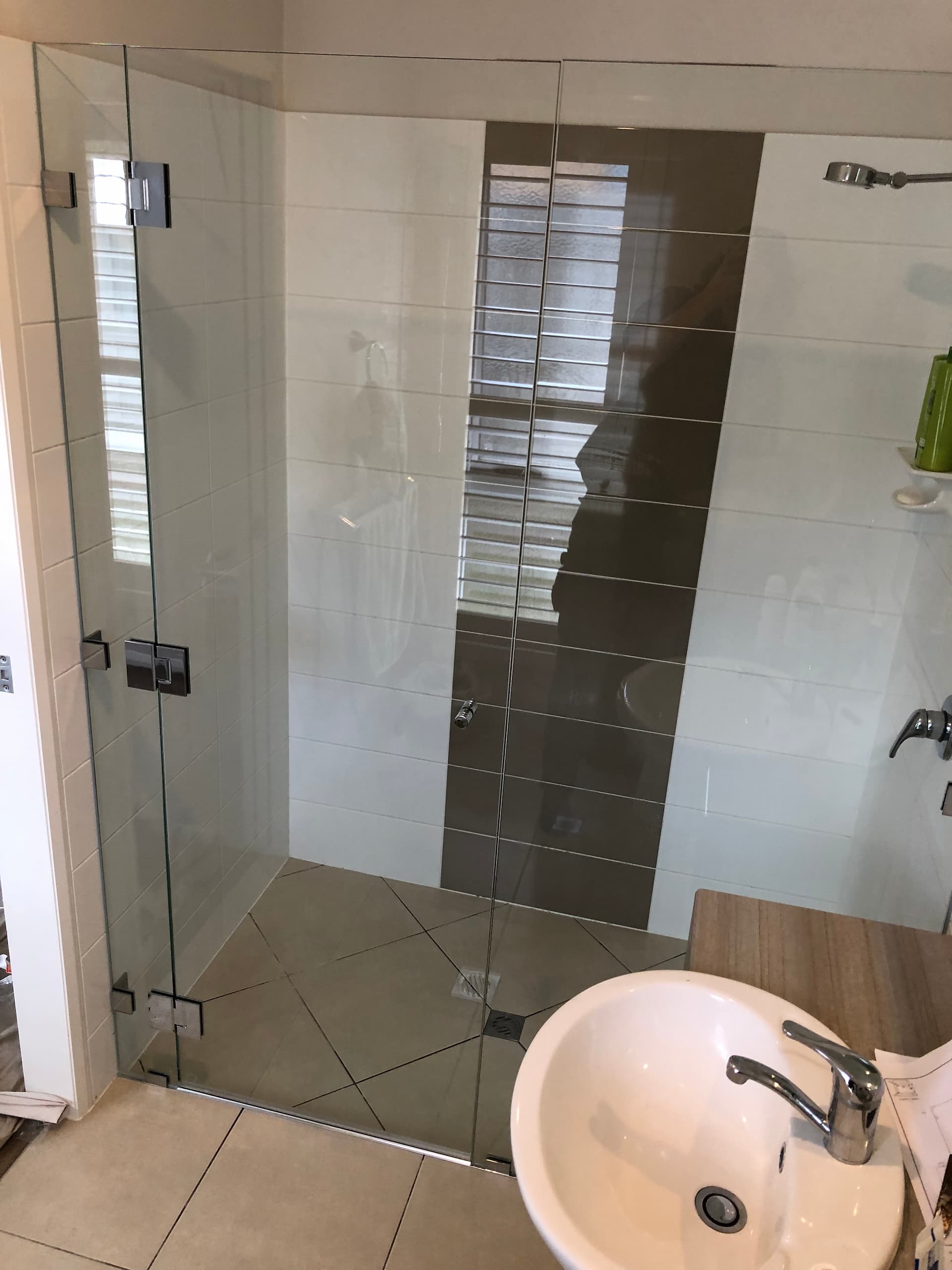 Shower Screens Toowoomba Darling Downs Glass & Security