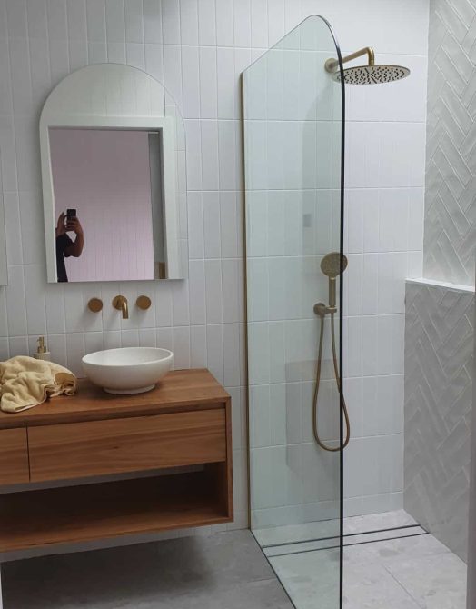 Shower Screens Toowoomba Darling Downs Glass & Security