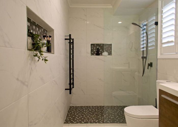 Shower screen bathroom — Shower Screen in Toowoomba in QLD
